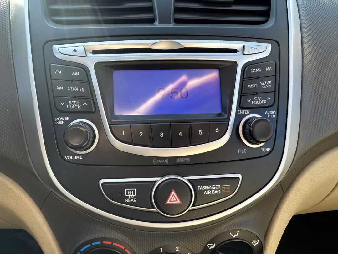 2013 Hyundai Accent - KMHCT4AE7DU518350 - Image #16